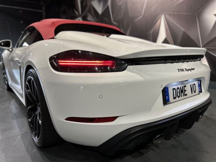 Porsche 718 Spyder 4.0 420CH Blanc - 8