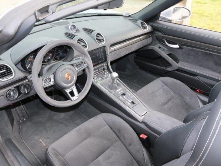 Porsche 718 Spyder 4.0 420CV BVM6     Essence GRIS ARGENT - 16