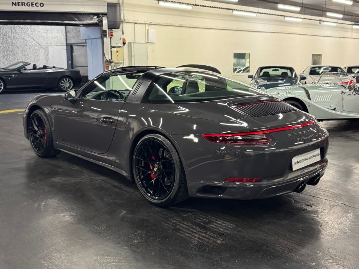 Porsche 911 (991) (2) TARGA 4 GTS PDK GRAUSCHWARZ - 16