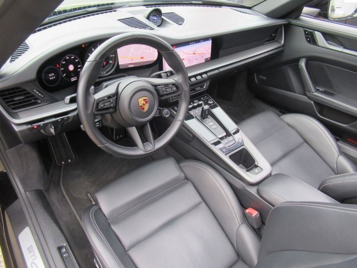 Porsche 911 (992) 3.0 450CH 4S Noir - 2