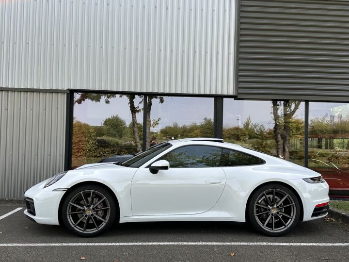 Porsche 911 (992) COUPE 3.0 385 27CV CARRERA BVA7 blanc - 3