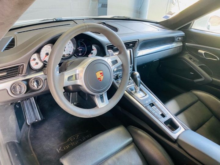 Porsche 911 COUPE (991) TURBO Blanc - 11