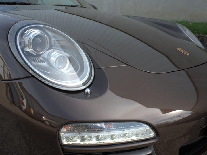Porsche 911 PORSCHE 911 997 PHASE 2 3.8 385 CH CABRIOLET 4S - Française (Porsche Lyon) - Carnet complet - Garantie 12 mois Marron métallisé - 32