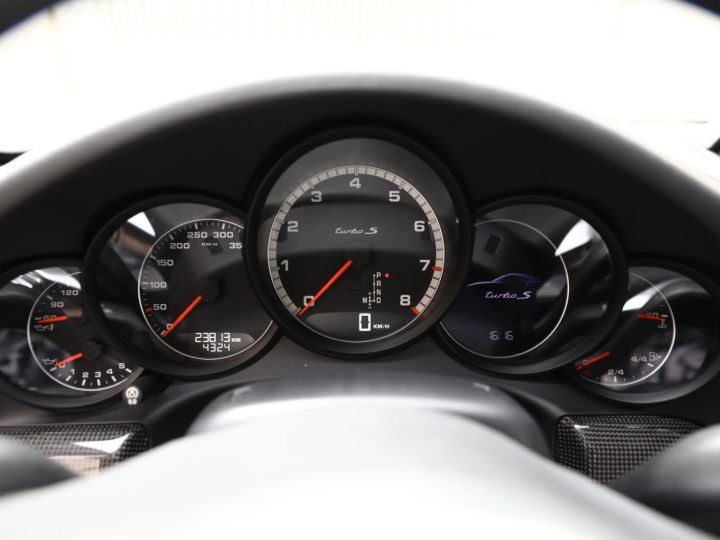 Porsche 911 PORSCHE 991 TURBO S 560CV PDK CARBONE /23700 Km/FULL OPTION / ETAT NEUF Noir - 34
