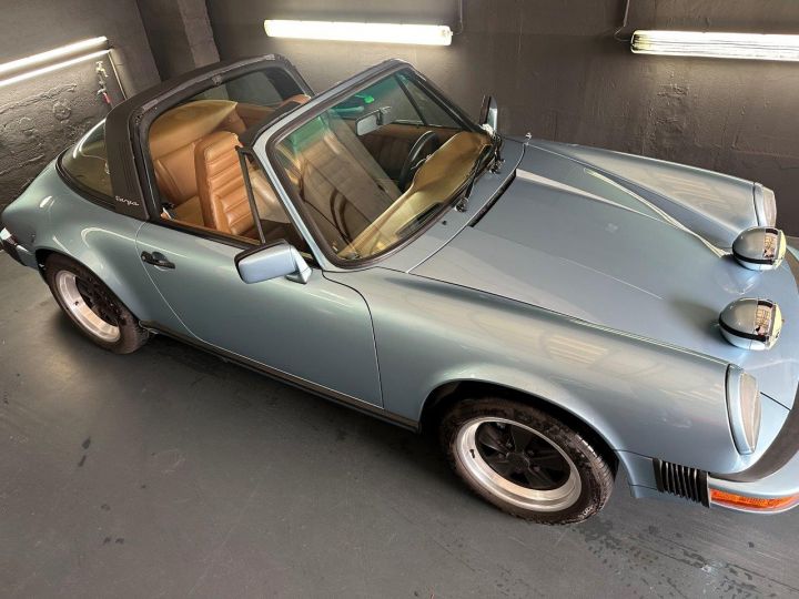 Porsche 911 TARGA 3.0 SC Bleu Ciel - 9