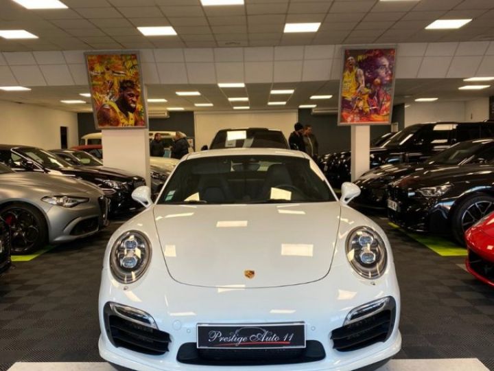 Porsche 911 TURBO S 560 CV Origine France Carnet a jour 1594,89 euros par mois  Blanc - 3