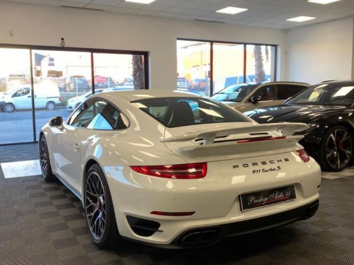 Porsche 911 TURBO S 560 CV Origine France Carnet a jour 1594,89 euros par mois  Blanc - 6