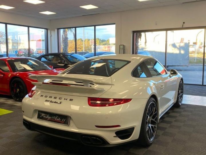 Porsche 911 TURBO S 560 CV Origine France Carnet a jour 1594,89 euros par mois  Blanc - 7