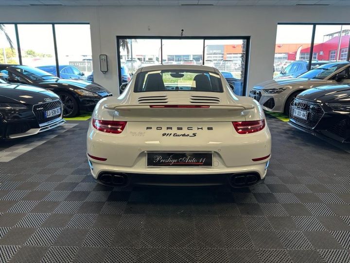 Porsche 911 TURBO S 560 CV Origine France Carnet a jour 1594,89 euros par mois  Blanc - 8