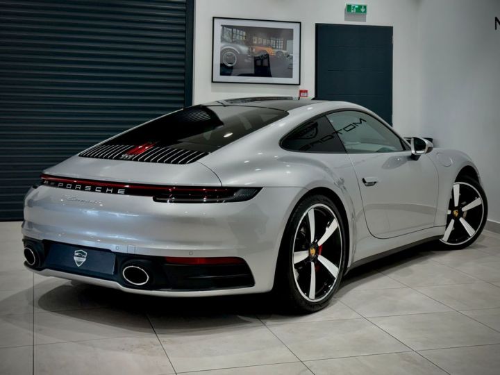 Porsche 911 TYPE 992 CARRERA 4S COUPE 3.0i 450 CH PDK8 LIFT SYSTÈME MATRIX SPORT CHRONO TOIT CARBONE SIÈGE 18 JA21 EXCLUSIVE ARGENT GT APPROVED 09.24 19.000 KMS É Argent - 3