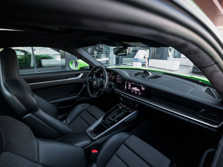 Porsche 911 TYPE 992 CARRERA 4S PDK 450 CV - MONACO Vert Lezard - 9