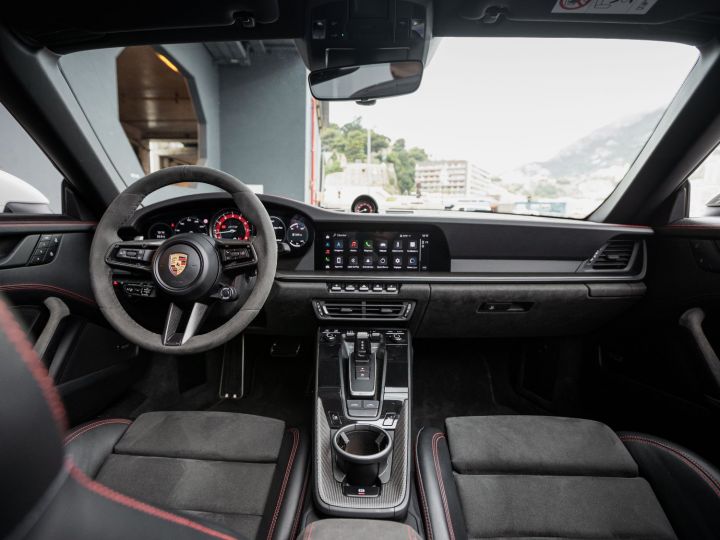 Porsche 911 TYPE 992 TARGA 4 GTS PDK 480 CV - MONACO Craie - 18