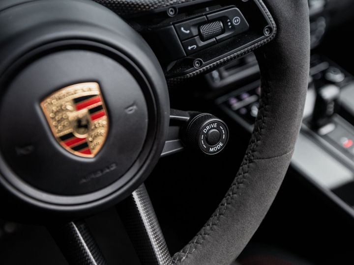 Porsche 911 TYPE 992 TARGA 4 GTS PDK 480 CV - MONACO Craie - 23