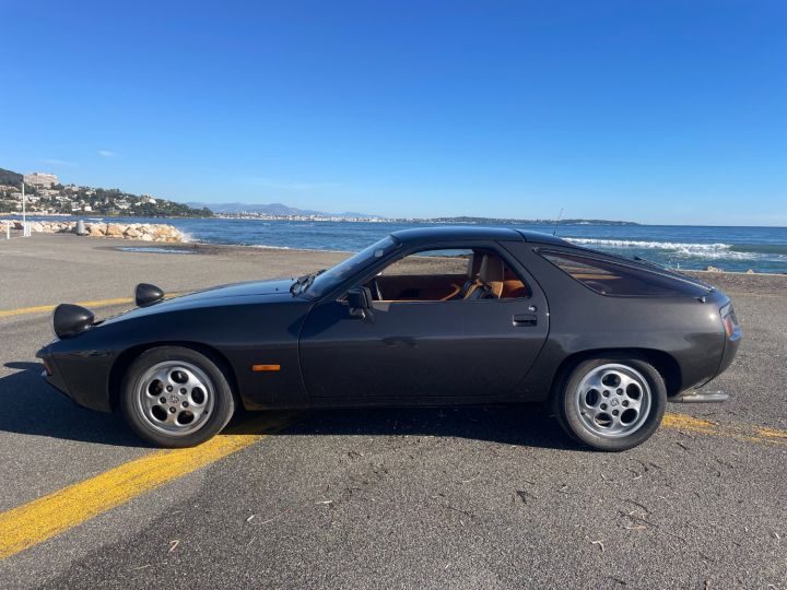 Porsche 928 4.5L 240 CH Gris - 3