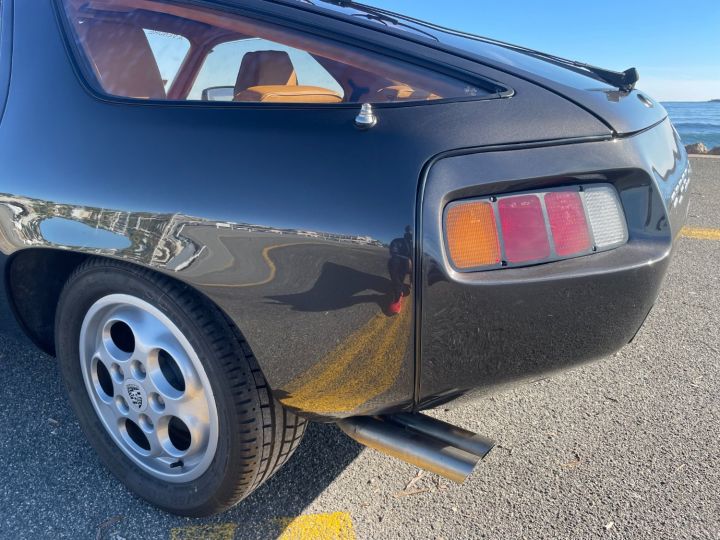 Porsche 928 4.5L 240 CH Gris - 4