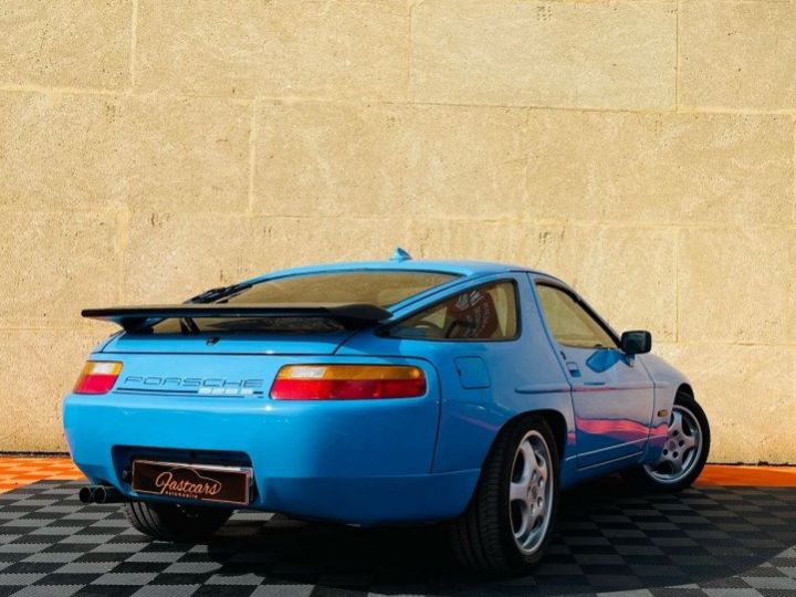 Porsche 928 S4 V8 Bleu - 8