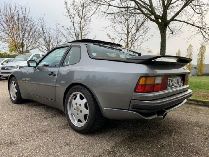 Porsche 944 TURBO S 250CV     Essence GRIS METAL - 16