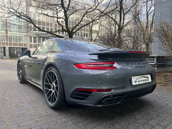 Porsche 991 .2 Turbo S 581 PDK / Carbon / CHRONO / PASM  / PDLS+/ BOSE / PTV+/ Porsche APPROVED 07/2025 Reconductible Gris - 3