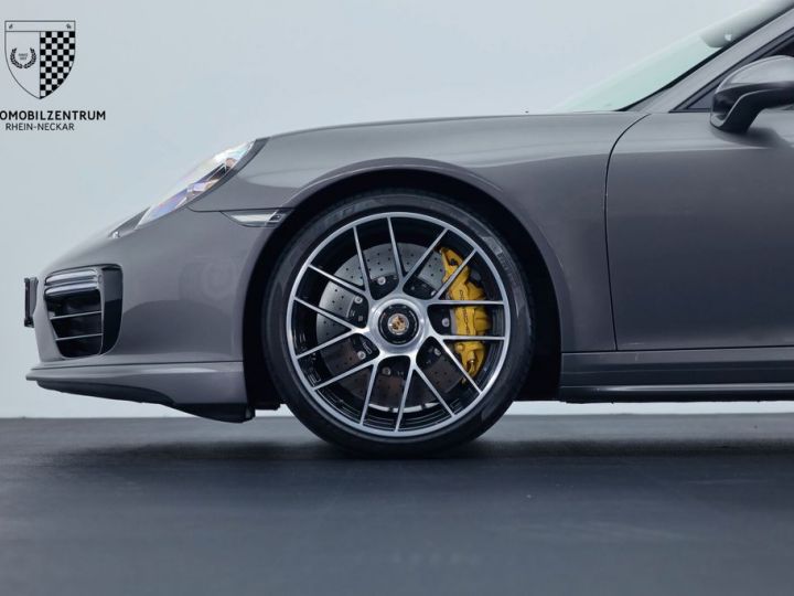 Porsche 991 .2 Turbo S 581 PDK / Carbon / PDLS+  / CHRONO / PASM  / PDLS+/ BURMEISTER / PTV+/ Porsche APPROVED 08/2025 Reconductible Gris - 39