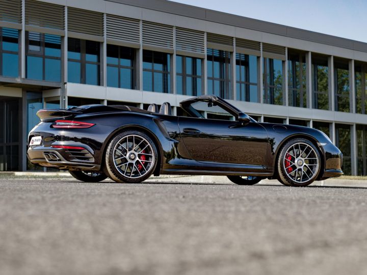 Porsche 991 Phase 2 Turbo Cabriolet 3.8 L 540 Ch PDK FR Noir Intense Métallisé - 23