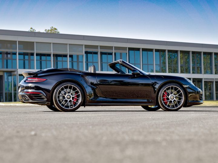 Porsche 991 Phase 2 Turbo Cabriolet 3.8 L 540 Ch PDK FR Noir Intense Métallisé - 27