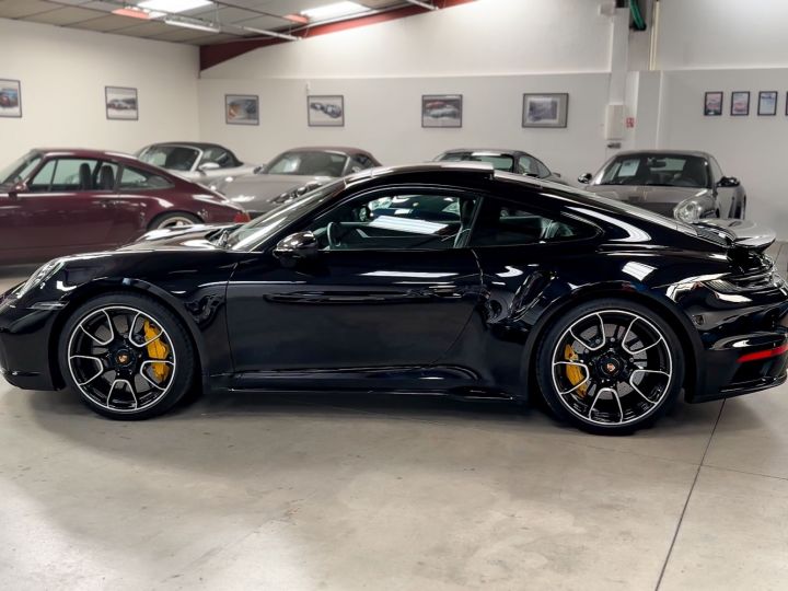 Porsche 992 3.8 L Turbo S 650 ch PDK8 1° MAIN FR Noir intense métallisé - 44