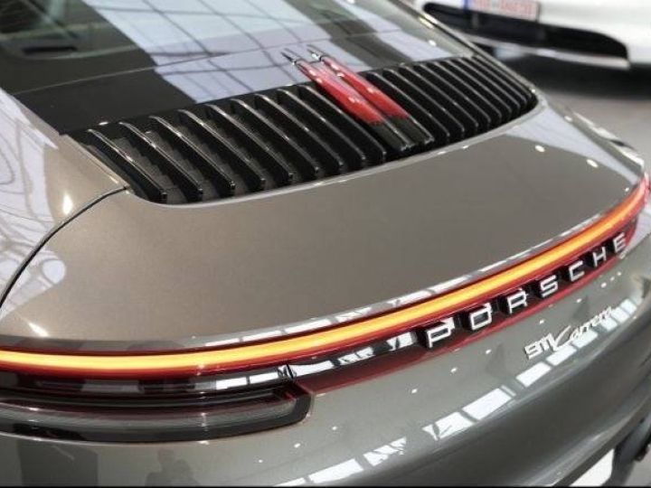 Porsche 992 911 Échapp sport Carrera Régul de vitesse adaptatif BOSE Gris Agate Métallisé - 12