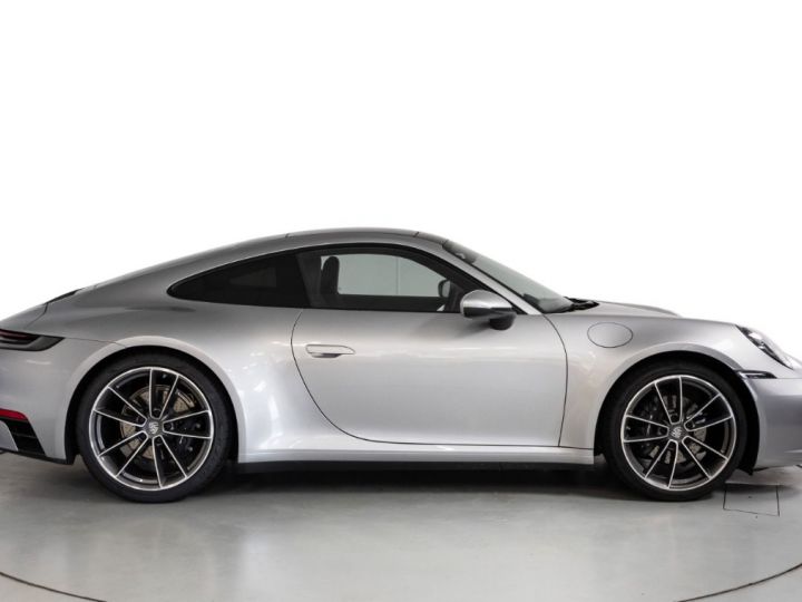 Porsche 992 Carrera 4  - 4