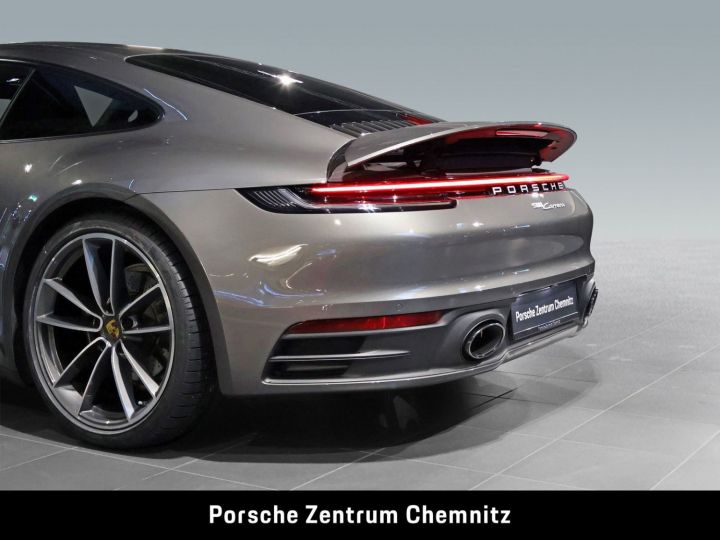 Porsche 992 Carrera / ECHAPPEMENT SPORT/ BOSE / CAMERA / SIEGES SPORT PLUS / PREMIERE MAIN / GARANTIE 12 MOIS GRIS AGATE - 32