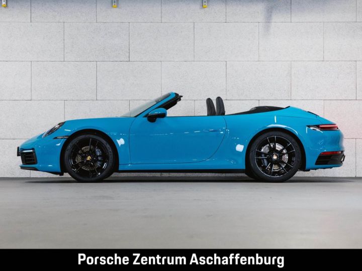 Porsche 992 Carrera / Porsche approved Bleu Miami - 2