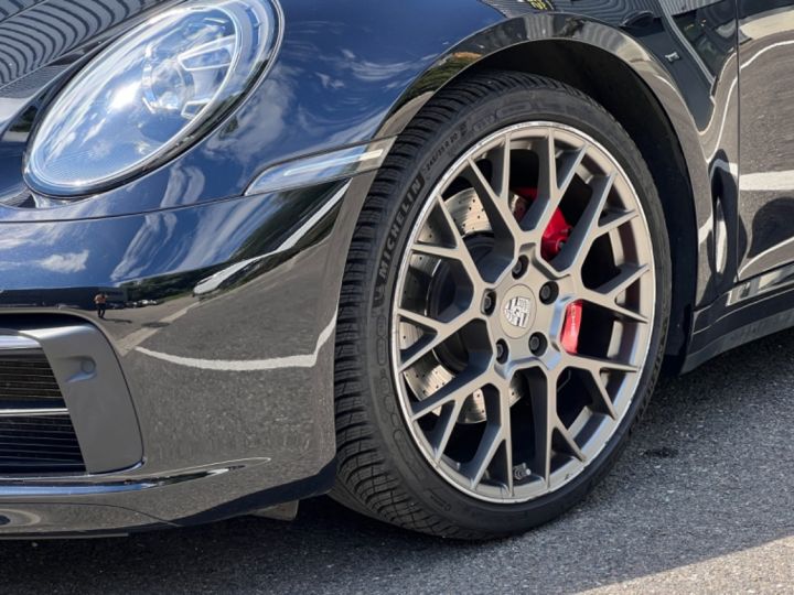 Porsche 992 Porsche 911 Type 992 Carrera 4S- crédit 1 267 euros par mois - échappement sport - TO - française - 1e main - lift system - TVA apparente Noir métallisé - 4