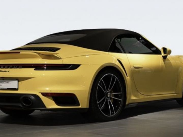 Porsche 992 Turbo S  - 2