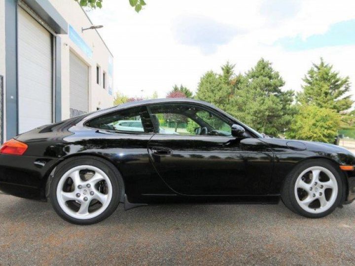 Porsche 996 CARRERA 3,4 COUPE BVM6 300CV     Essence NOIR - 29