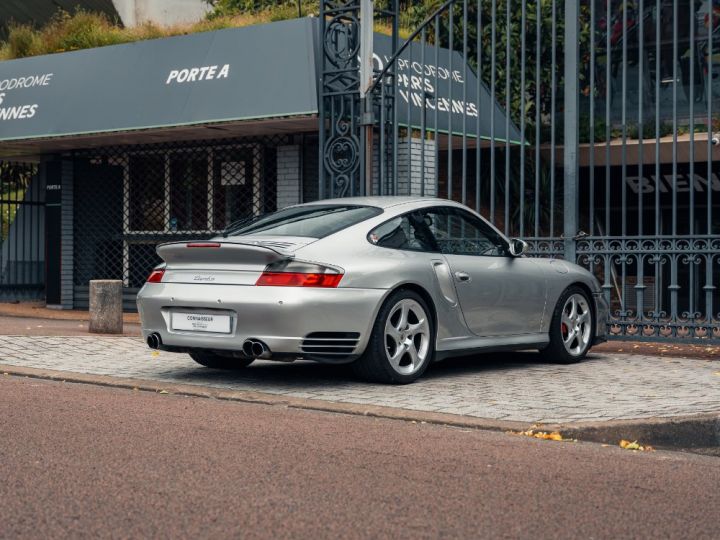 Porsche 996 Porsche 911 Turbo 3,6l 420 Ch - 996 Turbo Boite Manuelle - Exemplaire D'origine - Non Accidenté - Entretien à Jour Gris - 8