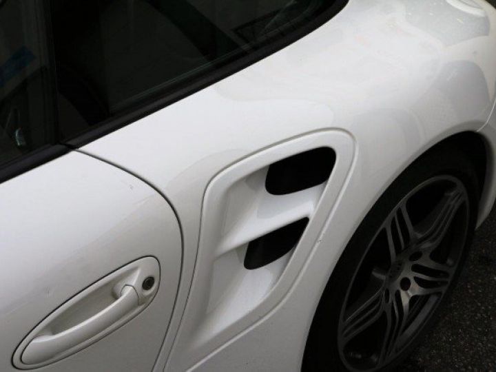 Porsche 997 TURBO 3,6 480 CV COUPE BVM6     Essence BLANC - 9