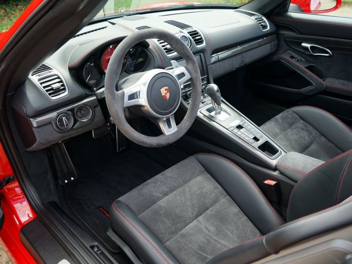 Porsche Boxster 981 GTS PDK - Parfaitement Optionné (Pack Intérieur GTS, Carbone, Sièges Sport Plus, BOSE, ...) - Carnet 100% PORSCHE - Révisée 07/2024 - Gar. 12 Mois Rouge Indien - 29