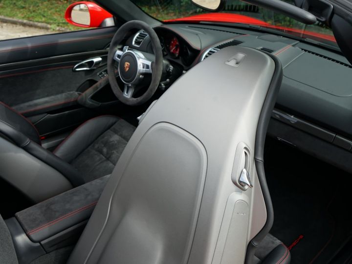 Porsche Boxster 981 GTS PDK - Parfaitement Optionné (Pack Intérieur GTS, Carbone, Sièges Sport Plus, BOSE, ...) - Carnet 100% PORSCHE - Révisée 07/2024 - Gar. 12 Mois Rouge Indien - 34