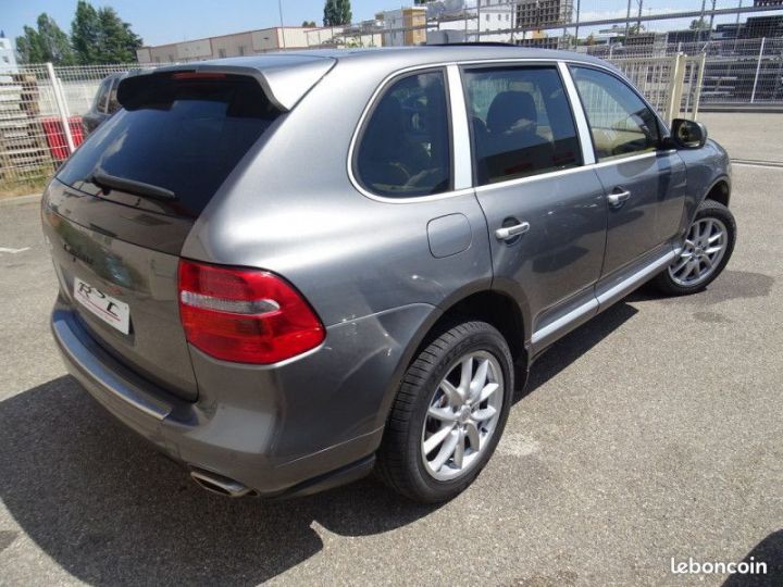 Porsche Cayenne Gris - 1