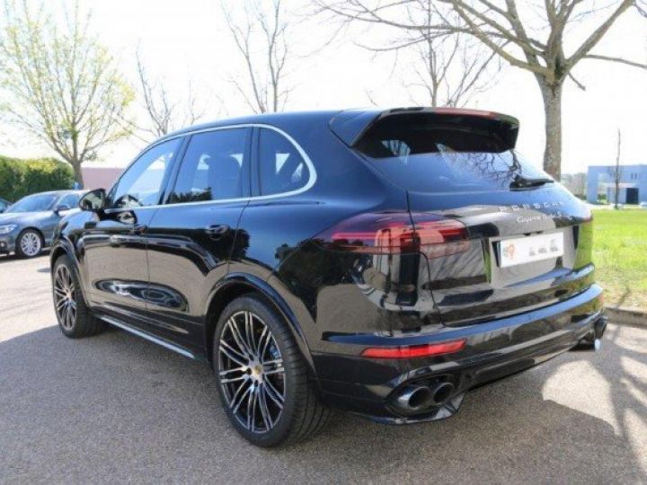 Porsche Cayenne 2 4.8 V8 570 TURBO S     Essence NOIR - 44