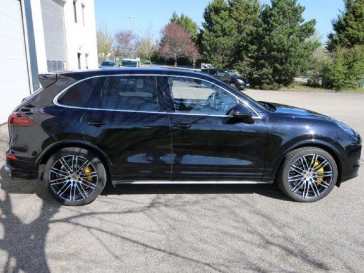 Porsche Cayenne 2 4.8 V8 570 TURBO S     Essence NOIR - 53