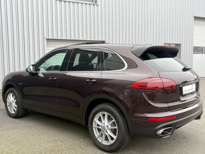 Porsche Cayenne 3.0 V6 D 240ch TIPTRONIC 8 Bordeau - 10