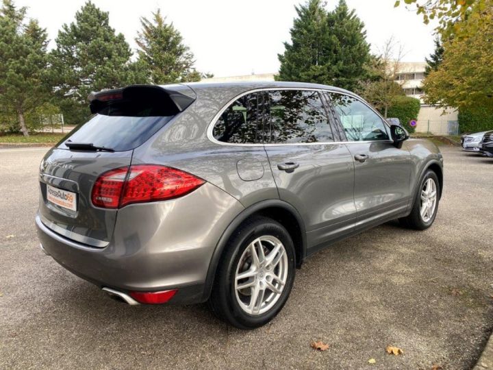 Porsche Cayenne 3.0D V6 245 cvTiptronic S  GRIS - 16