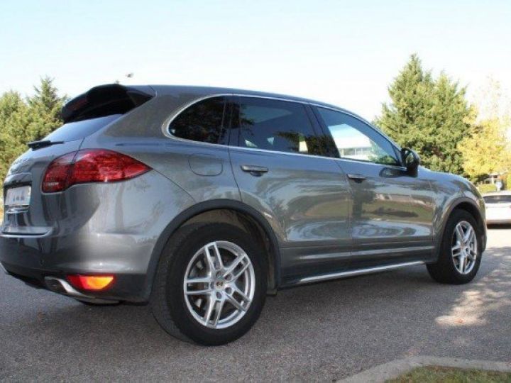 Porsche Cayenne 3.0D V6 245cv TIPTRONIC S BA Automatique     Diesel GRIS FONCE - 24