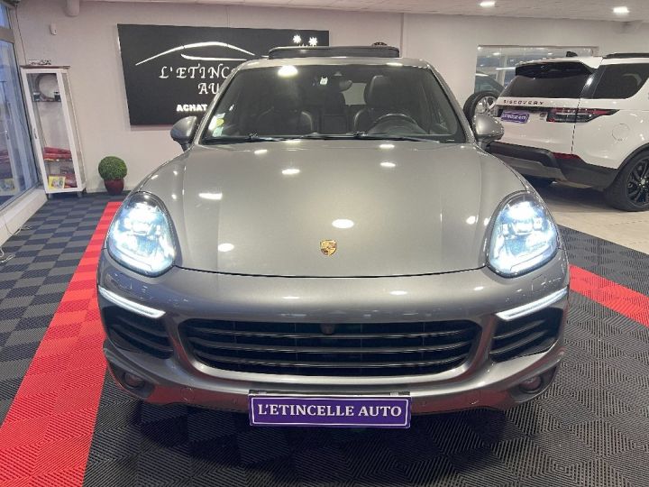 Porsche Cayenne 4.2D V8 385 ch S Tiptronic A Grise - 10