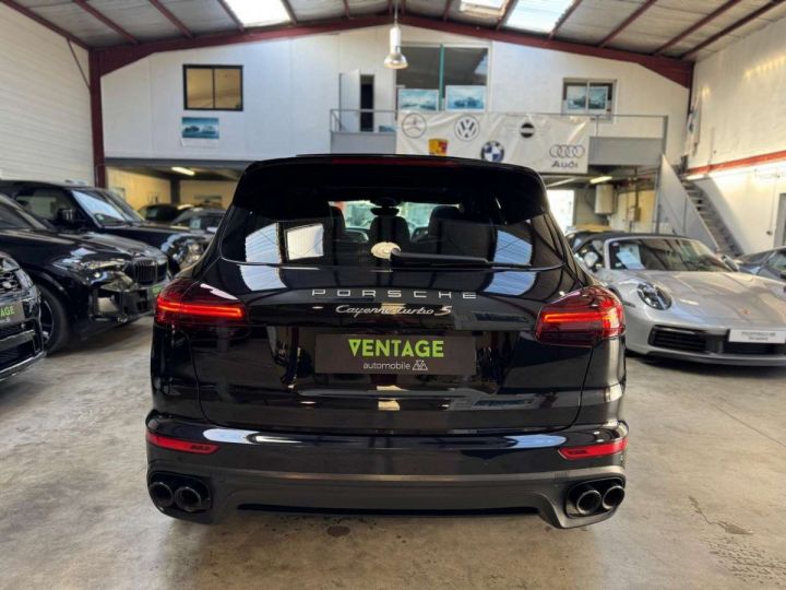 Porsche Cayenne 4.8 V8 570 ch Turbo S Tiptronic A Noir - 24