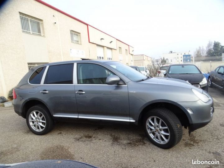 Porsche Cayenne (955) V6 TIPTRONIC Gris - 3