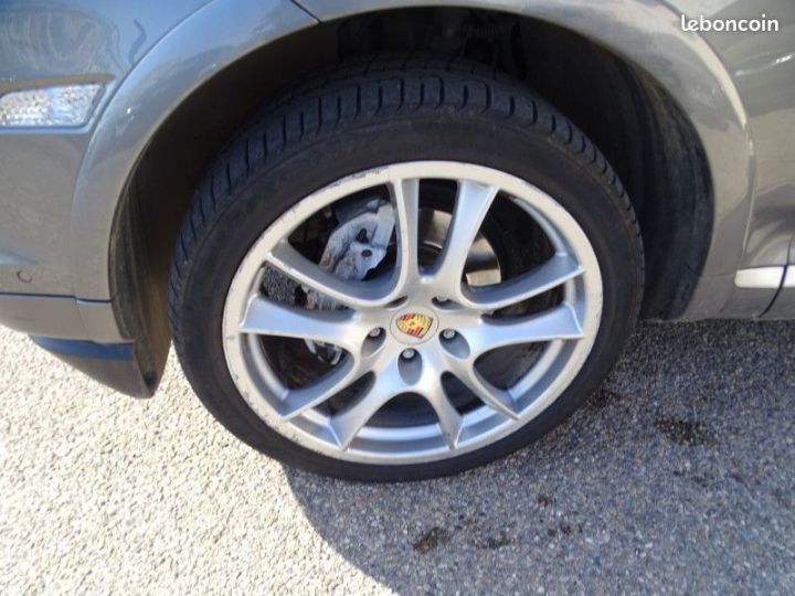 Porsche Cayenne (955) V6 TIPTRONIC Gris - 19