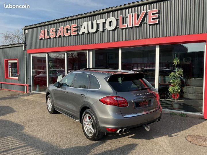 Porsche Cayenne (958) TURBO Gris - 4