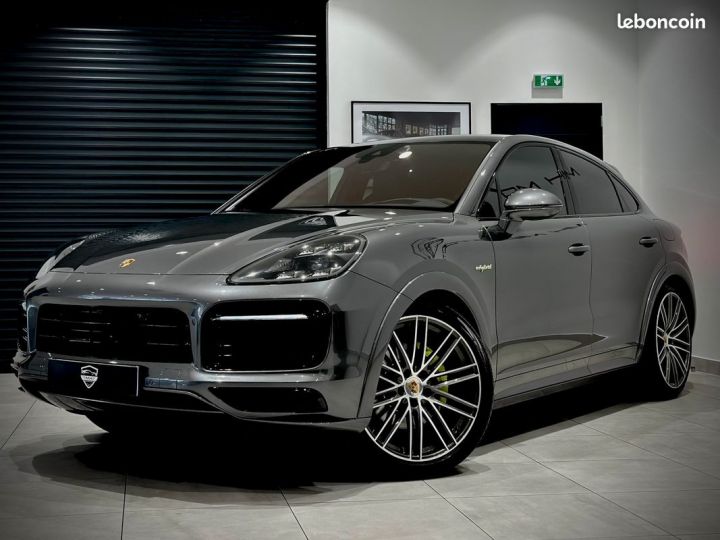 Porsche Cayenne COUPE E-HYBRID 3.0 V6 462 Ch PACK SPORTDESIGN JA22 TURBO CARBONE ACC MATRIX SIEGE 18 ATTELAGE APPROVED 12.2025 TOUTE OPTIONS Gris - 1