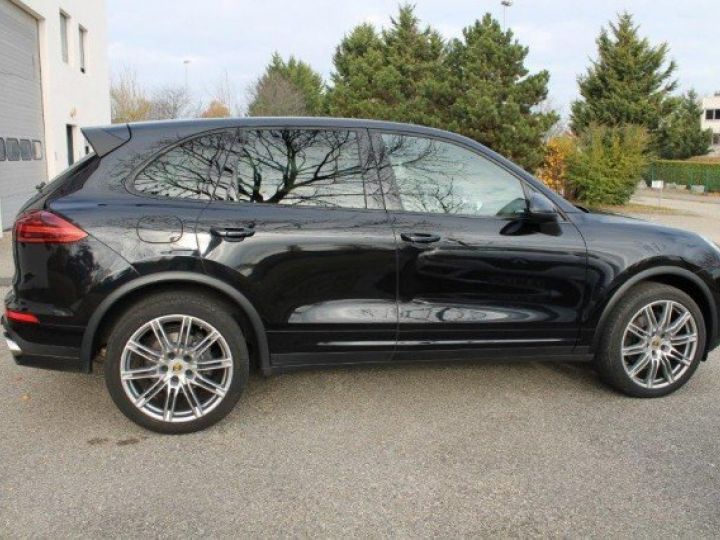 Porsche Cayenne II (2) 3.0 V6 D 262 TIPTRONIC     Diesel NOIR - 23